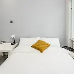 Charming 2 Bedroom, Kensington, Chelsea, Harrods