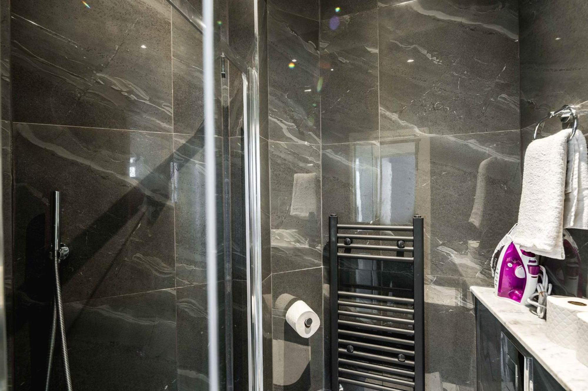 Appartamento Charming 2 Bedroom, Kensington, Chelsea, Harrods Londra